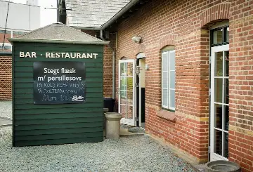 Cafe Dolly