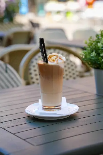 Cafe 48