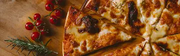 Kallo's Pizza