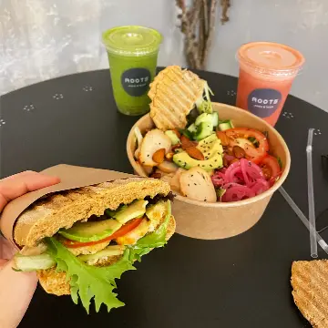 Roots Juice & 'Wich