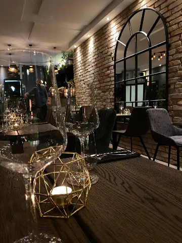 Maple Casual Dining